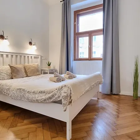 Finnem Rentals Florenc Prague Exterior photo
