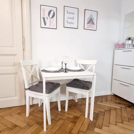 Finnem Rentals Florenc Prague Exterior photo