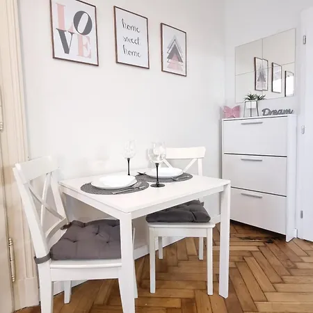 Finnem Rentals Florenc Prague Exterior photo
