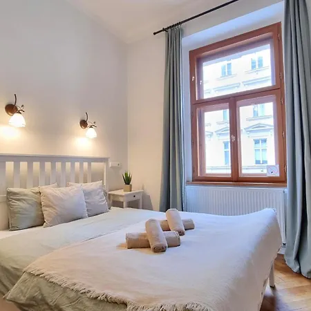 Finnem Rentals Florenc Prague Exterior photo