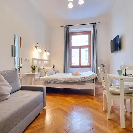 Finnem Rentals Florenc Prague Exterior photo
