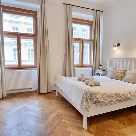 Finnem Rentals Florenc Prague Exterior photo